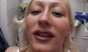 Mẹ làm tổn thương cô gái tóc vàng này trong thời thơ ấu của một tay. Đó là thời gian để làm cho tất cả mọi thứ với lãi suất! Các cô gái, nhẹ nhàng cô hồi âm đạo và qua đời vì một vụ nổ của ham muốn, mà từ đó, cô ướt giữa hai chân cô ấy, và những bài hát bằng Stasik Mikhailov phim sex jav nhật bản và Vinnik bắt đầu âm thanh trong đầu cô.