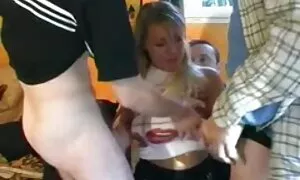 Hai con búp bê từ khu vực Moscow không có gì để làm trong thời gian rảnh của mình. Họ không chờ đợi sự xuất hiện của bạn trai của họ, nhưng tự giải trí với ứng nghĩa. phim sex gái xinh nhật bản ko che Đồ sâu vào vũ trụ sâu thẳm từ trên cao, liếm của nhau chặt âm vật và chặt chẽ.