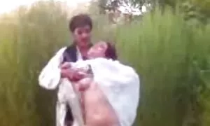 Không khí trong lành, chim hót, thiên nhiên và ảnh hưởng đến tất cả mọi người trong những cách khác phim sex hay nhat jav nhau. Trong khi đi qua rừng, những người phụ nữ muốn làm tình với và bắt đầu thổi kèn việc, mà thậm chí không yêu cầu sự cho phép của mình. May mắn thay, nó đã không phải là một con gấu đó vồ anh và được không phải là nhầm lẫn, nhưng đã lấy cô gái tóc của cô đúng.