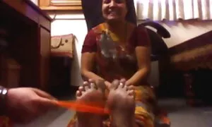 Cơ bắp của khách hàng và nằm xuống trên ghế, rời khỏi cơ thể của mình cho các đẹp mát-xa. Cô bắt đầu làm khiêu dâm mát-xa dành hầu hết thời gian phim sex không che nhật bản để lớn và dày dương vật. Như là một kết quả các khách hàng đã có một cơn cực khoái và cảm ơn vẻ đẹp với một ấm và tinh trùng dày.