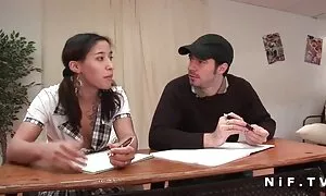 Trong những truyền thống lâu đời trong văn phòng này, bất kỳ nhân viên mới chuyền cho một thành viên của ông chủ. Các trìu mến ông chủ không thiếu một váy, đặc biệt, nếu cô các diễn viên jav nhật bản ấy còn trẻ, tóc vàng, và với bộ ngực lớn. Một khắc nghiệt tình dục kiểm tra các thư ký mới diễn ra ở nơi làm việc, các cô gái, đưa bệnh ung thư vào những công việc chủ tịch.