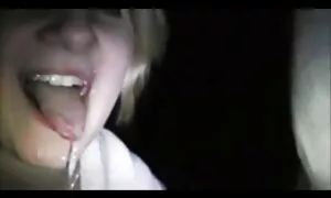 Những kẻ từ ban nhạc rock mới đưa một fan hâm mộ trẻ để truy cập. Họ muốn chơi tương lai của họ guitar thành công cho trung thành một người hâm mộ. Nhưng trong một cô gái xinh đẹp, chàng trai đã lớn, với một phần. Các nghệ sĩ guitar lừa vẻ đẹp với một đôi sau đó trang sex nhật họ hoàn thành lớn và mặt cô.