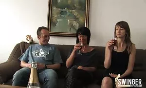 Hai đáng yêu cô giải quyết thoải mái trong một không gian rộng rãi giường để thưởng thức của nhau quyến rũ. Chân đã tách ra và sẵn sàng để nhận diễn viên nhật bản đóng phim sex được sự vui tươi lưỡi của cô dâu. Tất cả mọi người sẽ có được niềm vui và ai đó thậm chí sẽ nhận được một phần thưởng ở dạng của liếm hậu môn. Chậm rãi, dịu dàng, chàng. Nữ.