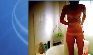 Vẻ đẹp Evelyn Đá có một phim sex nhật bản vú bự cái gì đó để trình, vì vậy cô ấy đã trở thành một người lớn mà không có một sự bứt rứt lương tâm. Nhưng sau khi đã thành công định cư ở đó, màu gái điếm, từ New York có một gia là điên về người Pháp của tàn bạo. Mặc dù các cô gái không thích bài phát biểu của ông nhiều. Ông không thích giai điệu mềm mại của ngôn ngữ pháp.