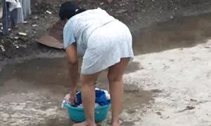 Trong khi chồng yêu quý của mình bay đến New York cho kinh doanh của ông, vợ gian lận vào hắn ta, với con trai mình. Đây là bản chất của này vô mưu từ ba lan. Ông chỉ có một lợi phim lesbian nhật bản ích trong tâm trí, nhưng làm thế nào tuyệt vời, ông biết làm thế nào để bột não bộ của người đàn ông, đặt ra như là một gương mẫu người phụ nữ.