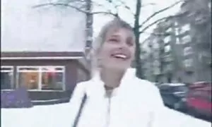 Một cô gái trong một buổi tối ăn đến thăm bạn trai mới của cô. Ucraina phụ nữ chưa từng quan hệ tình dục với người tiếp theo một lựa chọn. Và hôm nay ông đã lần đầu của mình. Vẻ đẹp cởi quần áo và jav nhật bản trong một đồ hút những người đàn ông hạnh phúc của dương vật và sau đó, ngay lập tức cố tình dục lần đầu tiên mà cô ấy thực sự thích.