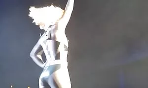 Người nga có phong cách riêng biệt-phong cách của những sinh viên năm thứ nhất, mà bạn trai của cô thích rất nhiều. Ông, một cô phim xet nhật bản gái tóc đỏ và đặt trên bàn. Sự trụy lạc nhịp đập bạn gái của mình trong nhiều tư thế giới thiệu mình là một nông thôn alpha. Như là một kết quả, cậu bé kết thúc trong người bạn của mình trên mặt.