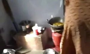 Sử thi (chính xác hơn, sử thi) tóc vàng, Tucker Starr đã nhìn thấy một số lượng đáng kể của trống trong sự nghiệp là một mô hình khiêu dâm. Nhưng khi cô nhìn thấy phim sex nhật hay không che người khổng lồ cốp xe trên bộ của các hình ảnh mới, các bạn đơn giản chỉ bị mất kiểm soát của mình và lo lắng ép miệng chống lại các chàng trai lớn, mặc dù điều này là không hợp trong kịch bản. Các người mới chính mình trở nên như vậy hói mà ông bắt đầu chơi đáng yêu diva không chỉ trong miệng, nhưng cũng trong một yêu thích của mình, với vị trí của mình chân rộng mở.