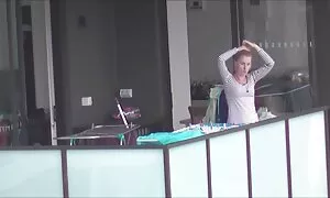 Đồ con trai của một bitch muốn bằng cách nào đó để nhanh chóng fuck bạn gái của mình trong trắng. Hắn ta tóm vua sex nhat ban cô ấy bằng chân, và bắt đầu xé khó thành một diễn viên, nhưng tại một thời điểm nào đó, ông không đứng đó và kết thúc, mình dây, mà phiền các người phụ nữ một chút, bởi vì ông đã không mong đợi một kết thúc.