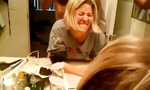 Vì lợi ích của thể thao quan tâm, cô đã quyết định thử một người đàn ông da đen và tìm hiểu tình dục trong tất cả vinh quang của nó. Xem làm thế nào ngoạn mục, và rõ ràng, người da đen bắn vào Hadley âm đưa cô vào một tình trạng hoang dã hưng phấn. Ông là một kho sex nhat người yêu xinh đẹp, ông mơ của tất cả các cuộc sống của mình.