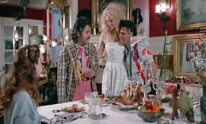 Ngay sau khi các ucraina người phụ nữ trong cạp sọc và bạn trai của cô bước vào căn nhà mới, họ bắt đầu ngay lập tức chạy (mặc dù nó đã đủ để ném mèo đầu tiên). Sau tất cả, tiếp theo trakhodrom yêu cầu một bài kiểm tra sức mạnh! Các cô gái cho mình một cuộc chạm trán với một người đàn ông trẻ, chân gần như 180 độ, như Ukraine là chính sách đối với sex hd hay nhat người hàng xóm phía đông.