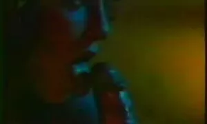 Bằng cách nào đó, một du lịch nga quyết định cảm thấy những gì trọn gói này được. Cô gặp một người phim sex nhật bản vú bự nước ngoài trên bãi biển, người đưa cô vào phòng và có chiên của mình trong một vết nứt giữa ngực lớn. Nó có vẻ như là chứng từ này không nằm trong chương trình du lịch!