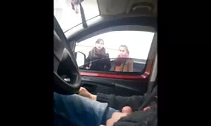 Người đàn ông trẻ đã luôn luôn rất nhút nhát, với các cô gái. Nhưng một ngày đẹp trời, ông quyết định đi các dây thần kinh, và tiếp cận người phụ nữ anh thích, ông được để đi đến nhà của mình cho một tách trà phim sex nhat ban dich tieng và nói chuyện một chút. Đáng ngạc nhiên, người lạ đã đồng ý ngay lập tức, và khi các nhân đã về hưu, cô ấy đánh hắn, thổi kèn, và làm.