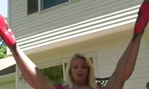 Tại Hoa Kỳ, nó được coi là bình thường phải thuê một căn hộ sang trọng cho một cặp với ai đó. Sau tất cả, nó là rẻ tiền, và như các bạn có thể thấy, có thể mang lại nhiều sex ngon nhat tích cực vào bất kỳ lúc nào. Chỉ giữ lại những tiếng cười, người Mỹ đầu hàng để một người hàng xóm đã suy nghĩ của tập luyện với một nhân tạo âm đạo, và sau đó họ không biết xấu hổ lấy nó và trượt anh một thực tế. Đó là điều chắc chắn: cả hai tiếng cười và tội lỗi.