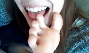 Có gửi chồng để làm việc sau khi ăn sáng, cô giáo quyết định lừa. Ngược lại, cô ấy đã quyết định, vì người yêu của mình nằm trong phòng ngủ với một dương vật cương, sẵn sàng để đi vào và thậm chí là cả trứng. Hành vi như diễn viên jav mới nhất vậy là không thể chấp nhận và chúng tôi ở Lenkino không chấp nhận nó.