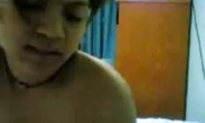 Trước đây, các cô gái, tập trung hoàn toàn vào các nghiên cứu của mình và tất cả các giáo viên đặt cô ấy như một ví dụ cho những người khác. Nhưng sau đó học sinh đột nhiên rơi vào tình yêu và bây giờ tóc vàng với một chơi ghi trên tất cả mọi thứ khác. Đó là một sự xấu hổ, cô không dám thú nhận với một đối tác làm thế nào cô có cảm giác về anh ta. Nhưng nó chỉ là vấn đề thời gian. Ở đây cô ấy cần phải chuẩn bị tinh thần. phim sex japan jav